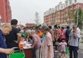 崔寨街道開展社區(qū)免費(fèi)發(fā)放分類垃圾桶活動(dòng)！
