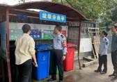 開(kāi)展農(nóng)貿(mào)市場(chǎng)生活垃圾分類督導(dǎo)工作