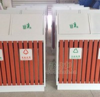 戶外鋼木分類垃圾桶堅(jiān)固耐用 維護(hù)邵陽(yáng)市容環(huán)境